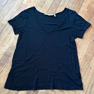 Dakota Collective Classic Sheer Black Oversized V-Neck Women's Tee - M